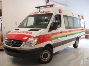 mercedes-benz-ambulance-conversion (7)           